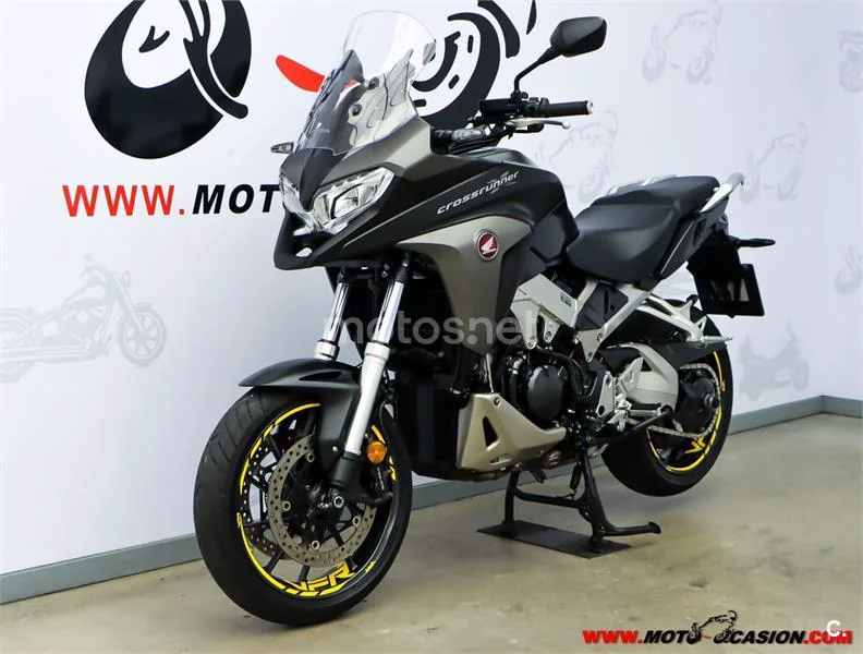 Honda VFR 800 X Crossrunner – Vista 8
