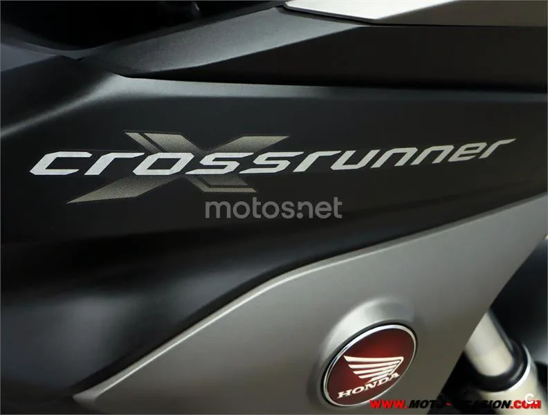 Honda VFR 800 X Crossrunner – Vista 9