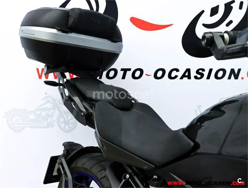 Yamaha Niken – Vista 11