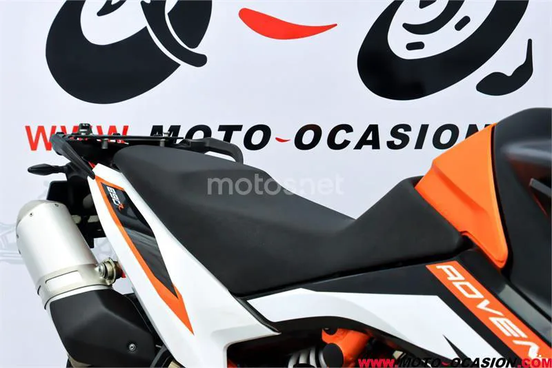 KTM 890 – Vista 11