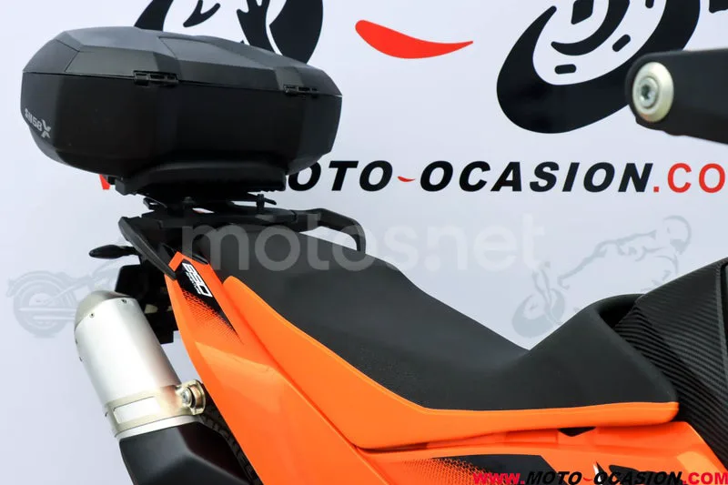 KTM 890 – Vista 11