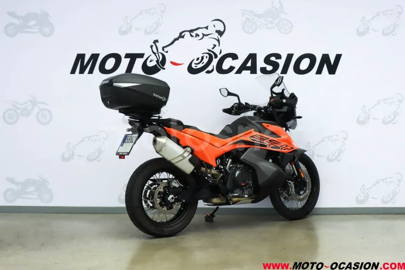 KTM 890 – Vista 3