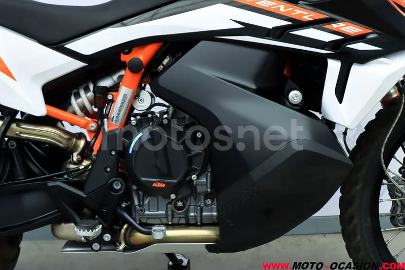 KTM 890 – Vista 5