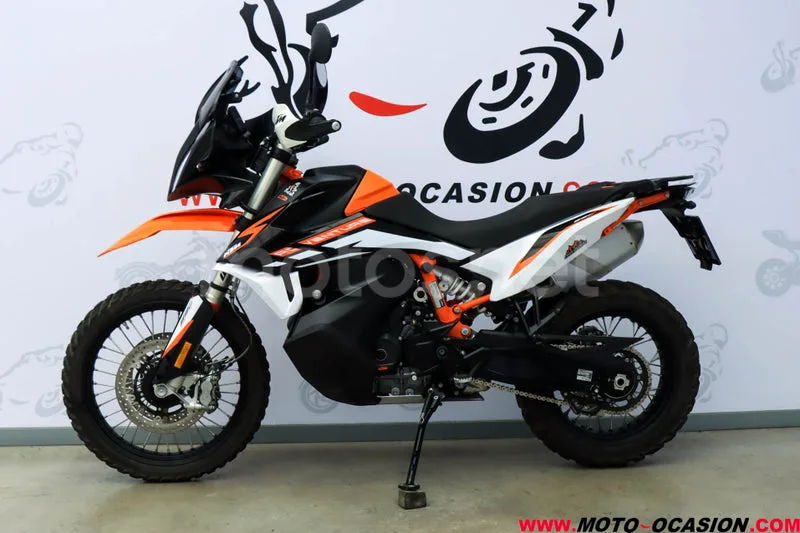 KTM 890 – Vista 7