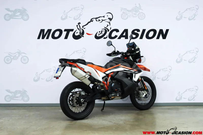 KTM 890 – Vista 3