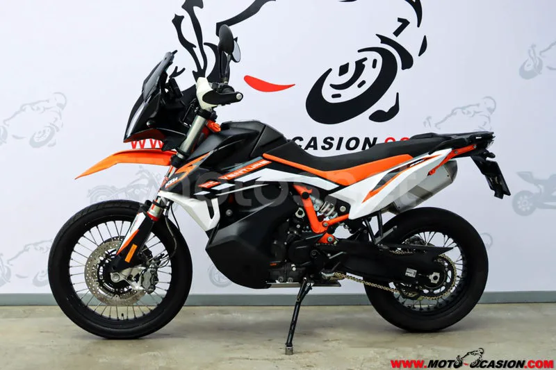 KTM 890 – Vista 7