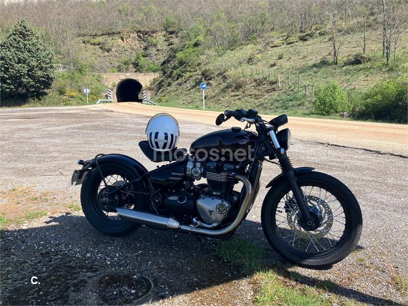 Triumph Bonneville Bobber – Vista 6