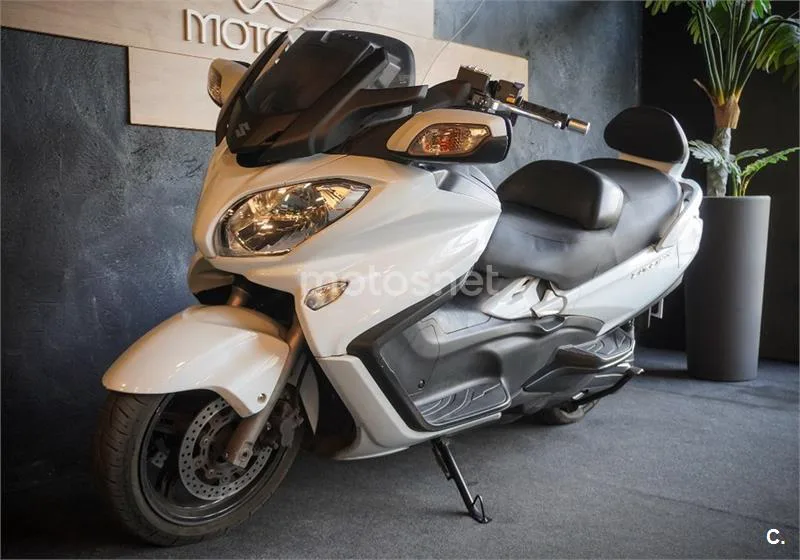 Suzuki Burgman 650 Executive – Vista 12