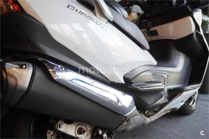 Suzuki Burgman 650 Executive – Vista 3