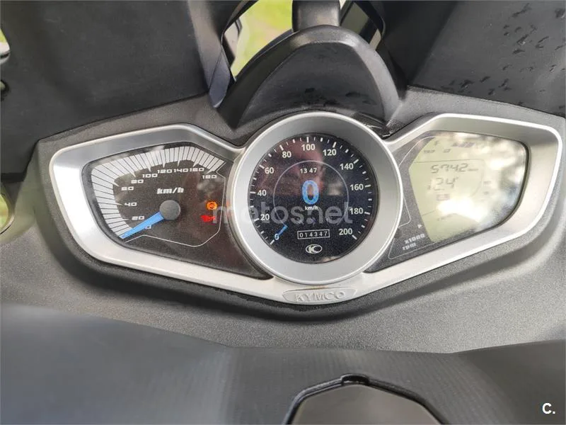Kymco Xciting S 400 – Vista 6