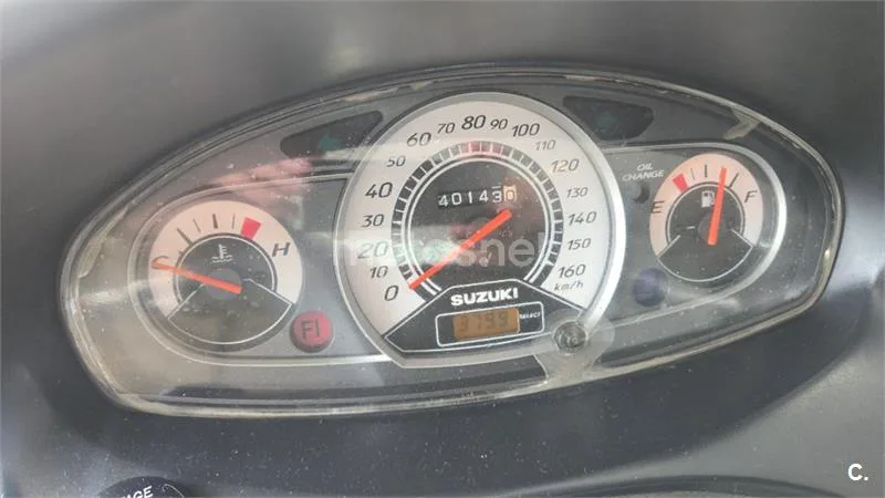 Suzuki Burgman 200 – Vista 4