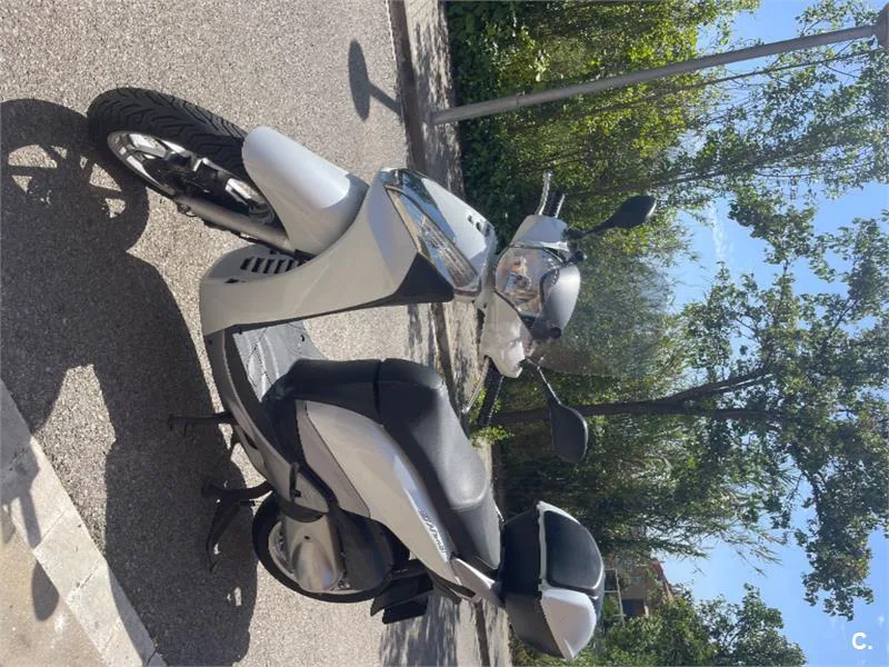 Honda SH300i – Vista 4