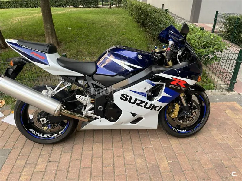 Suzuki GSX R750 – Vista 3