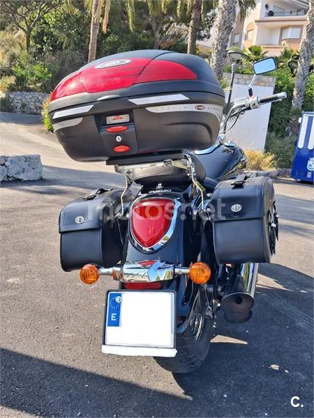 Suzuki Intruder C800 – Vista 11