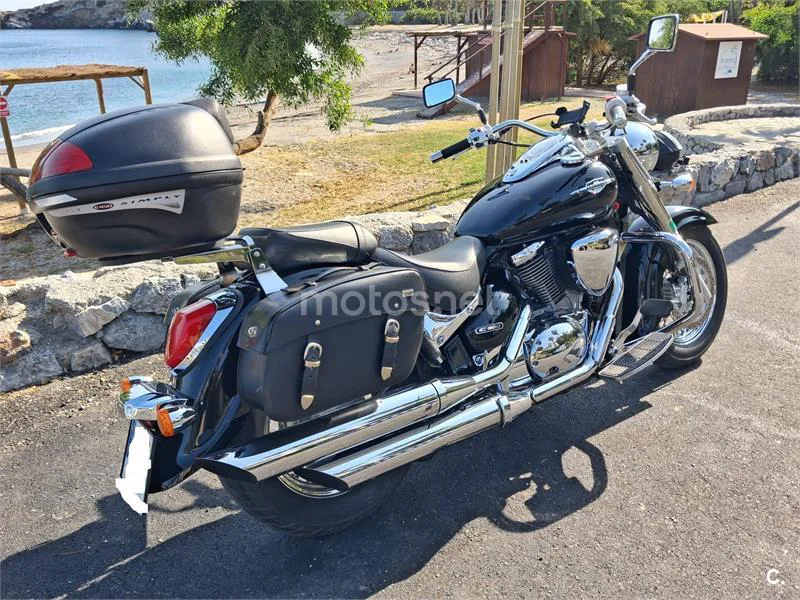 Suzuki Intruder C800 – Vista 6
