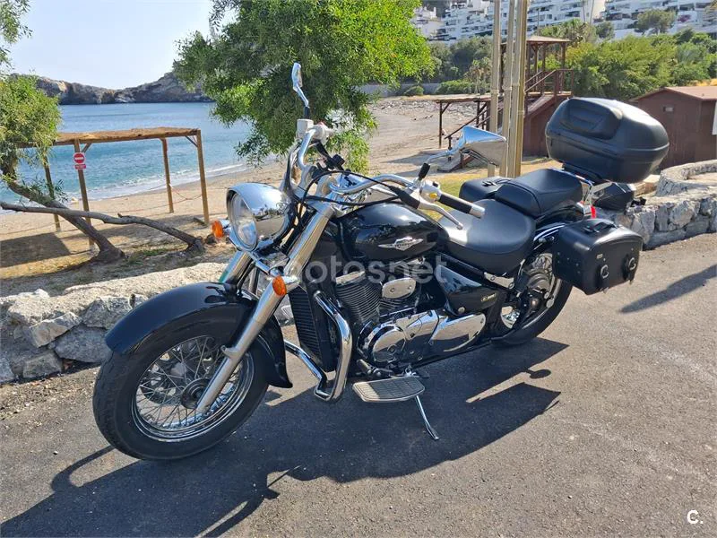 Suzuki Intruder C800 – Vista 8