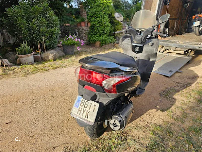 Kymco Super Dink 125 – Vista 6