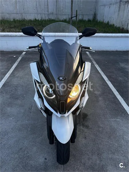 Kymco Super Dink 350i – Vista 3