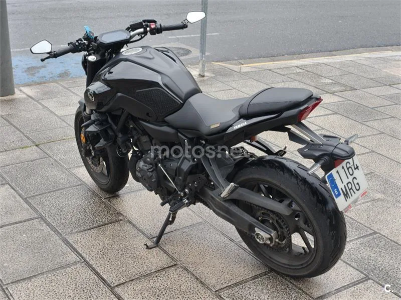 Yamaha MT-07 – Vista 8