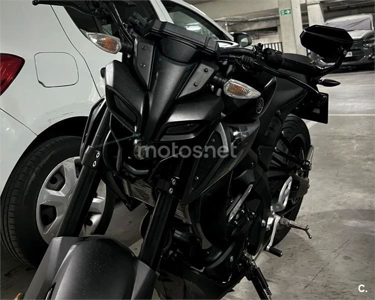 Yamaha MT-125 – Vista 8