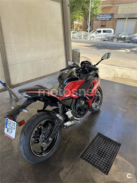 Kawasaki Ninja 650 – Vista 2