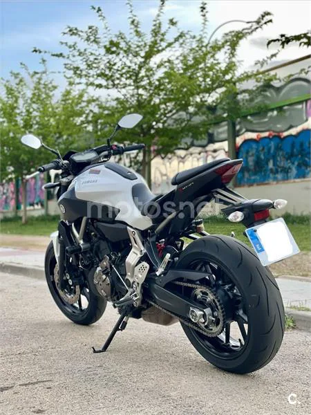 Yamaha MT-07 – Vista 2