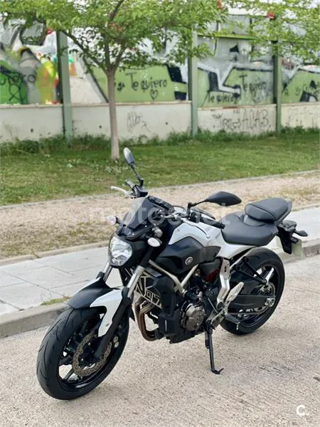 Yamaha MT-07 – Vista 6
