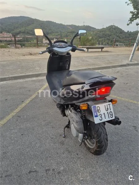 Aprilia Leonardo 125 - Vista 4