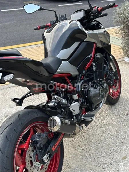 Kawasaki Z 900 – Vista 6