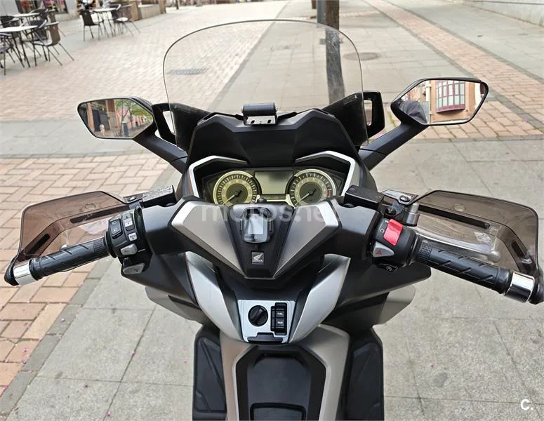 Honda Forza – Vista 6