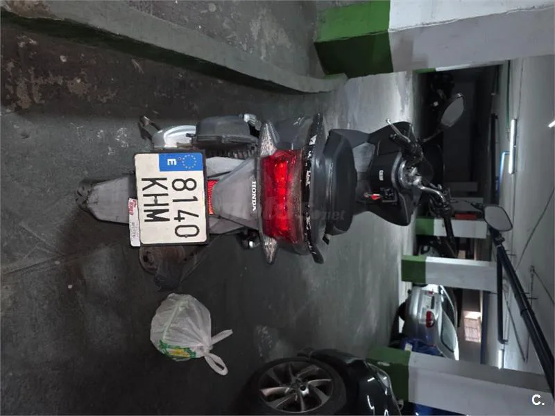 Honda PCX 125 – Vista 4