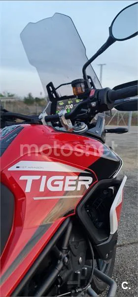 Triumph Tiger 900 – Vista 7