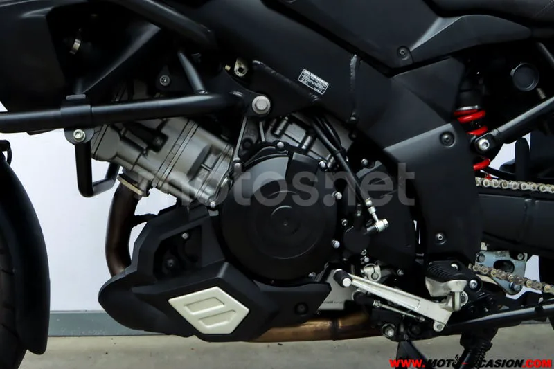 Suzuki V-Strom 1000 XT – Vista 10