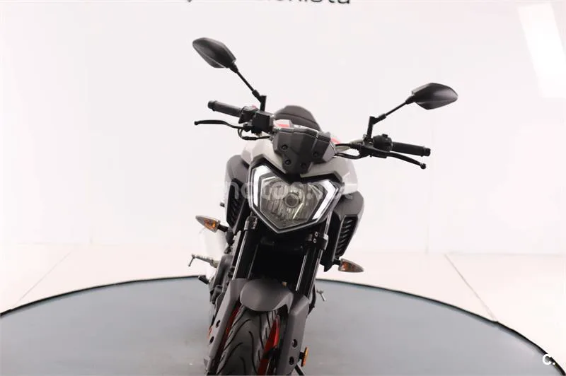Yamaha MT-125 – Vista 6