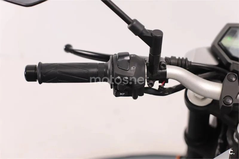 Yamaha MT-125 – Vista 7