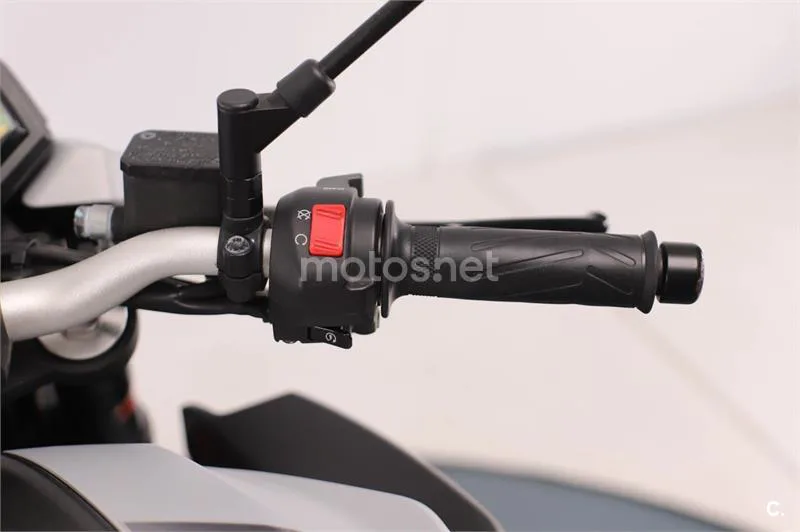 Yamaha MT-125 – Vista 8
