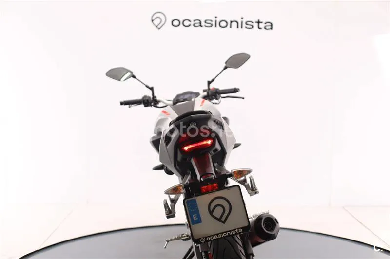 Yamaha MT-125 – Vista 9