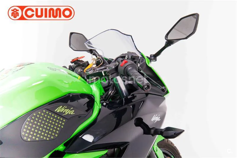 Kawasaki Ninja 125 – Vista 15