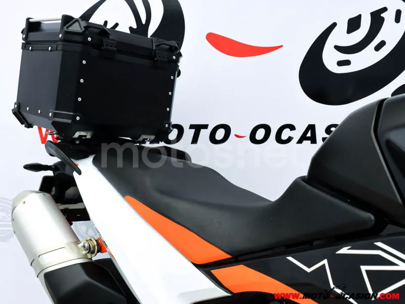 KTM 890 – Vista 11