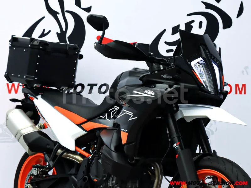 KTM 890 – Vista 4