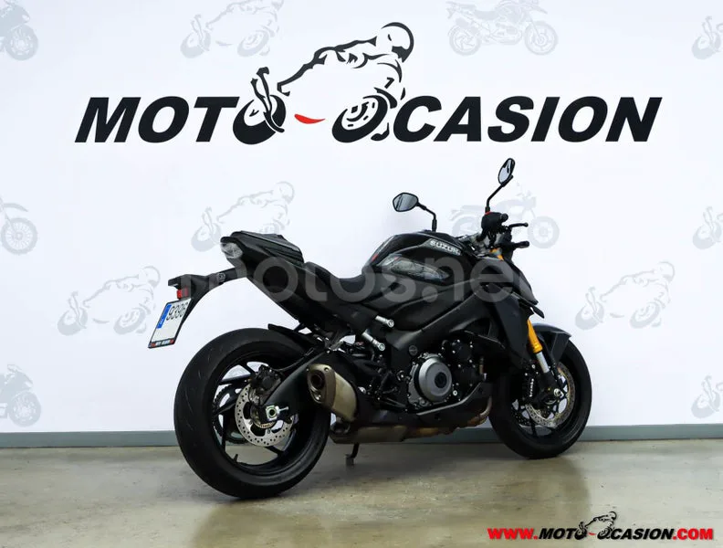 Suzuki GSX-S – Vista 3