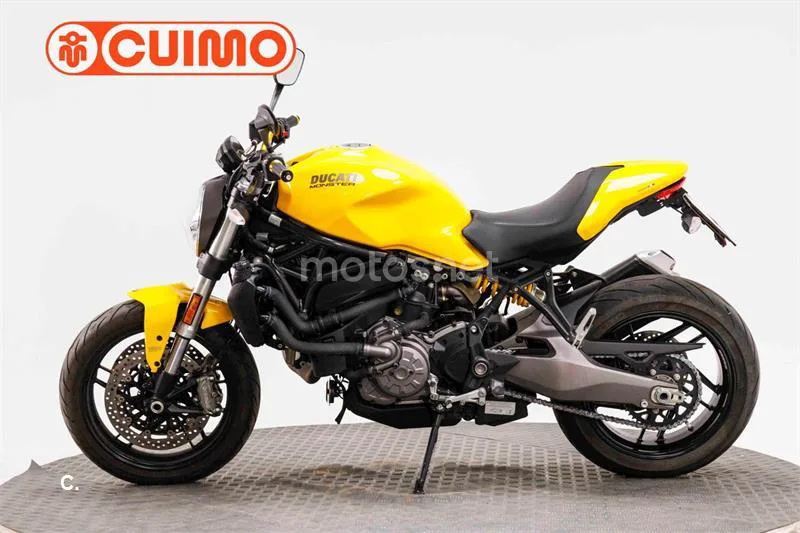 Ducati Monster 821 – Vista 15