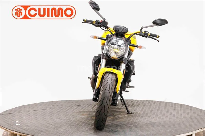 Ducati Monster 821 – Vista 20