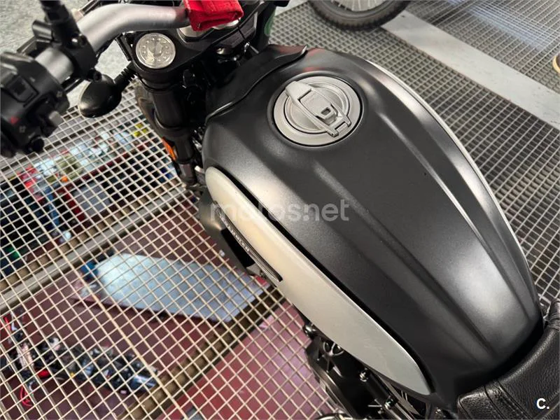 Ducati Scrambler – Vista 18