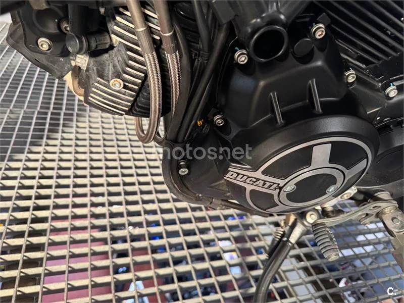 Ducati Scrambler – Vista 20