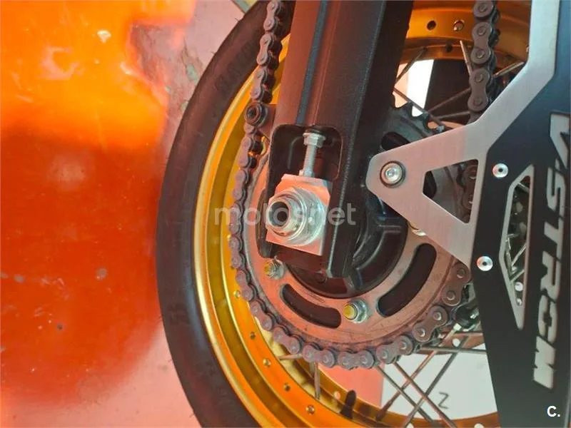Suzuki V-Strom 1050 – Vista 12