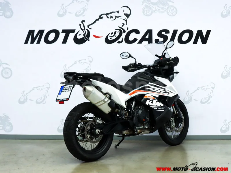 KTM 790 – Vista 3