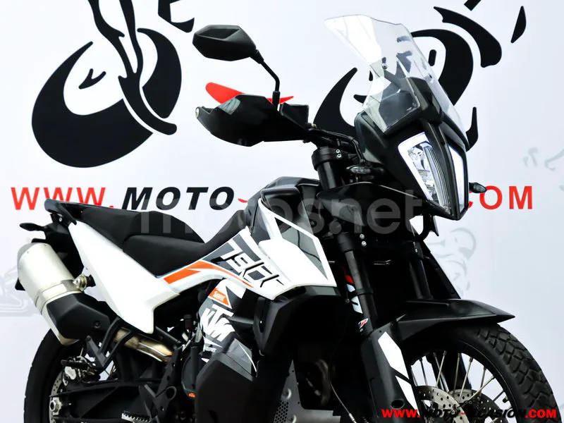 KTM 790 – Vista 4