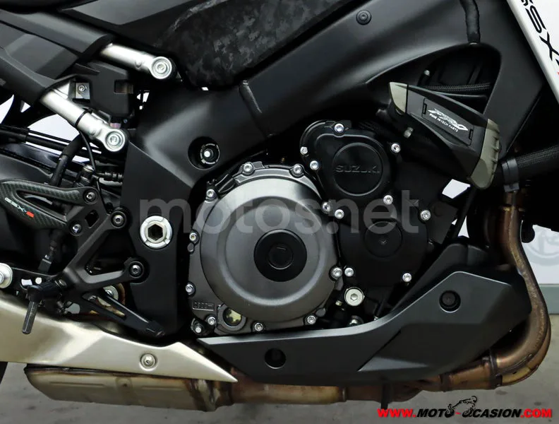 Suzuki GSX-S – Vista 5
