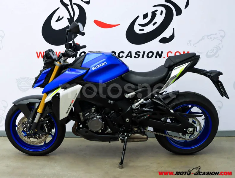 Suzuki GSX-S – Vista 7
